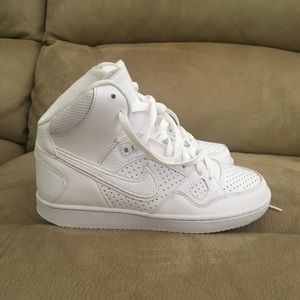 Women’s White Airforce